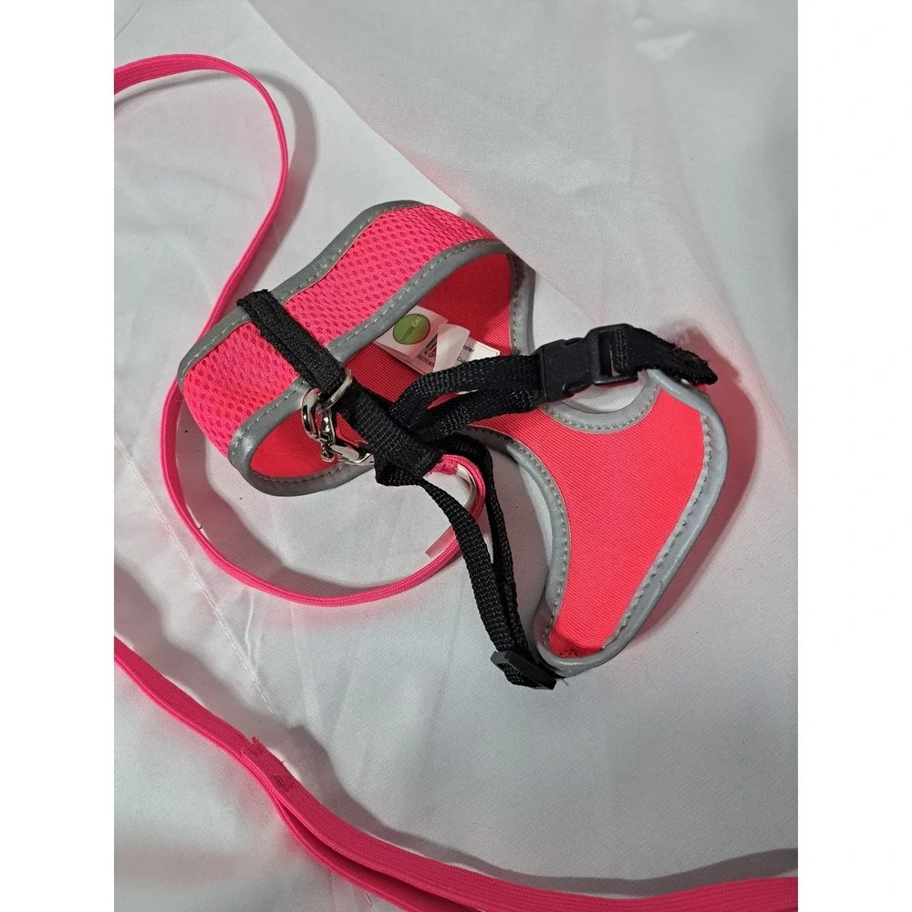 Small Cat Harness and Leash- Pink LIKE‎ NEW Adjustable